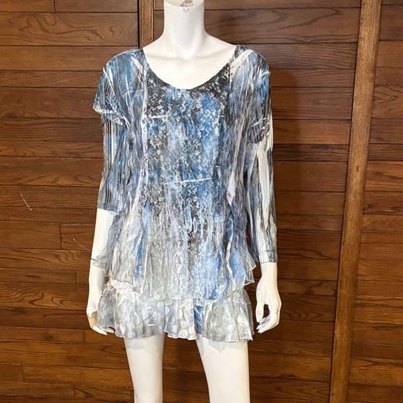 Impulse California Tops - Elegant Blue and White Women's Blouse